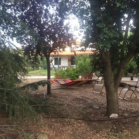 Beautiful With A Rose Garden Oikhalia (Messinia)