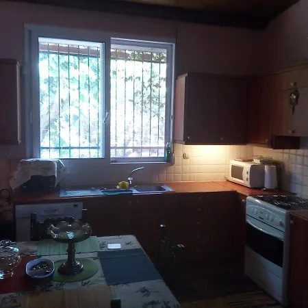 Beautiful With A Rose Garden Country house Oikhalia (Messinia)